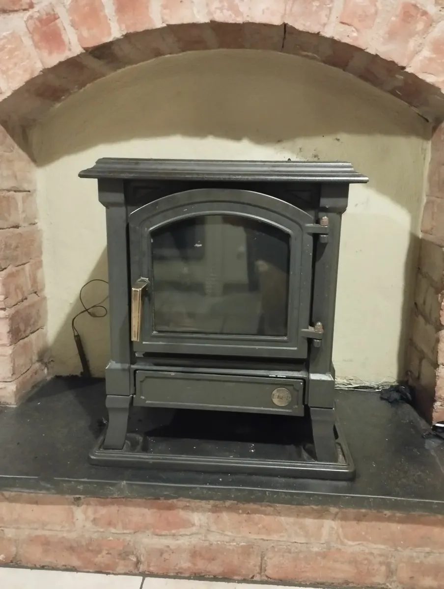 Stove - Image 1