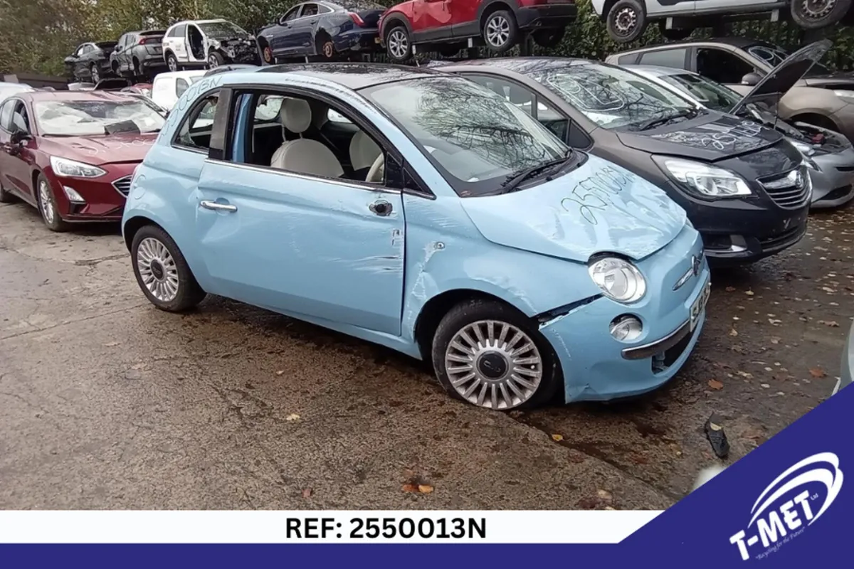 2013 FIAT 500 BREAKING FOR PARTS - Image 2