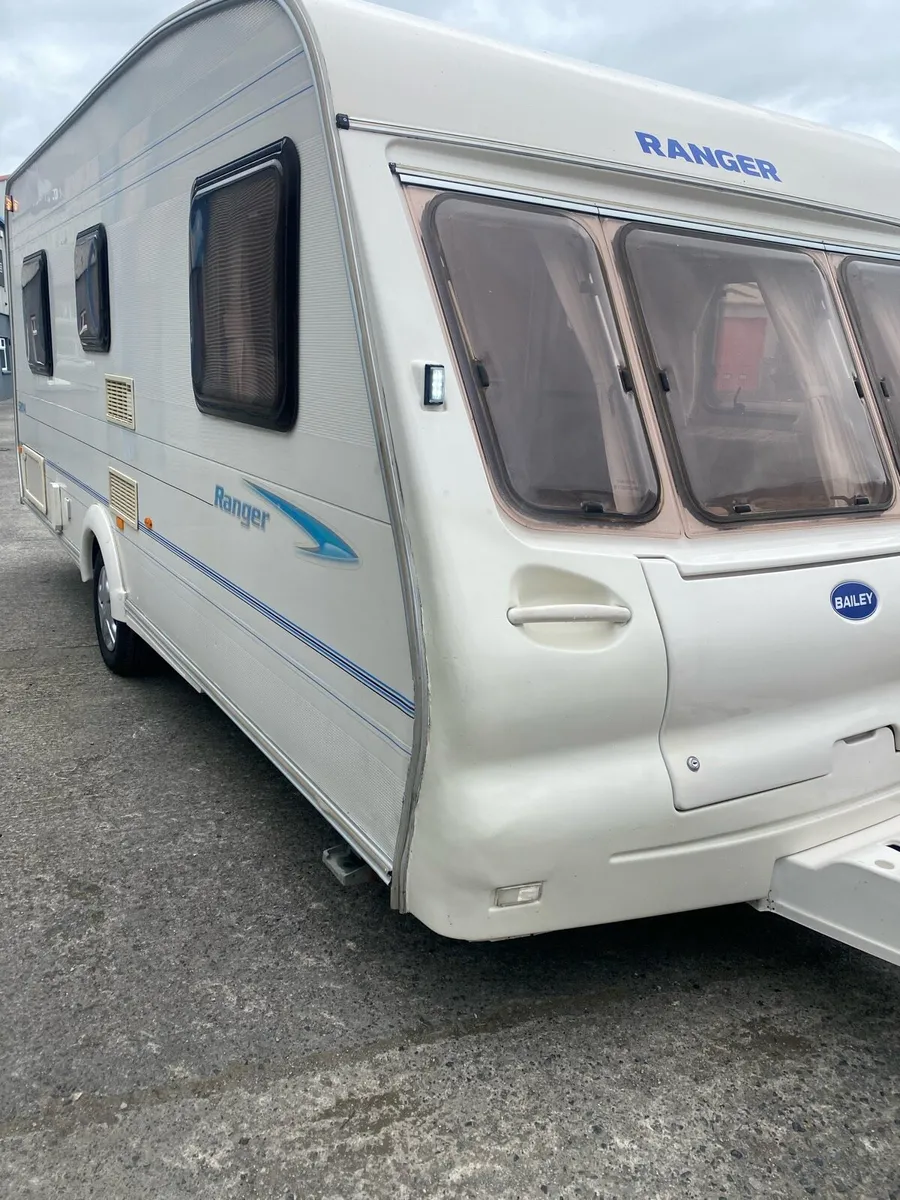 Fixed bed 4 berth caravan - Image 1