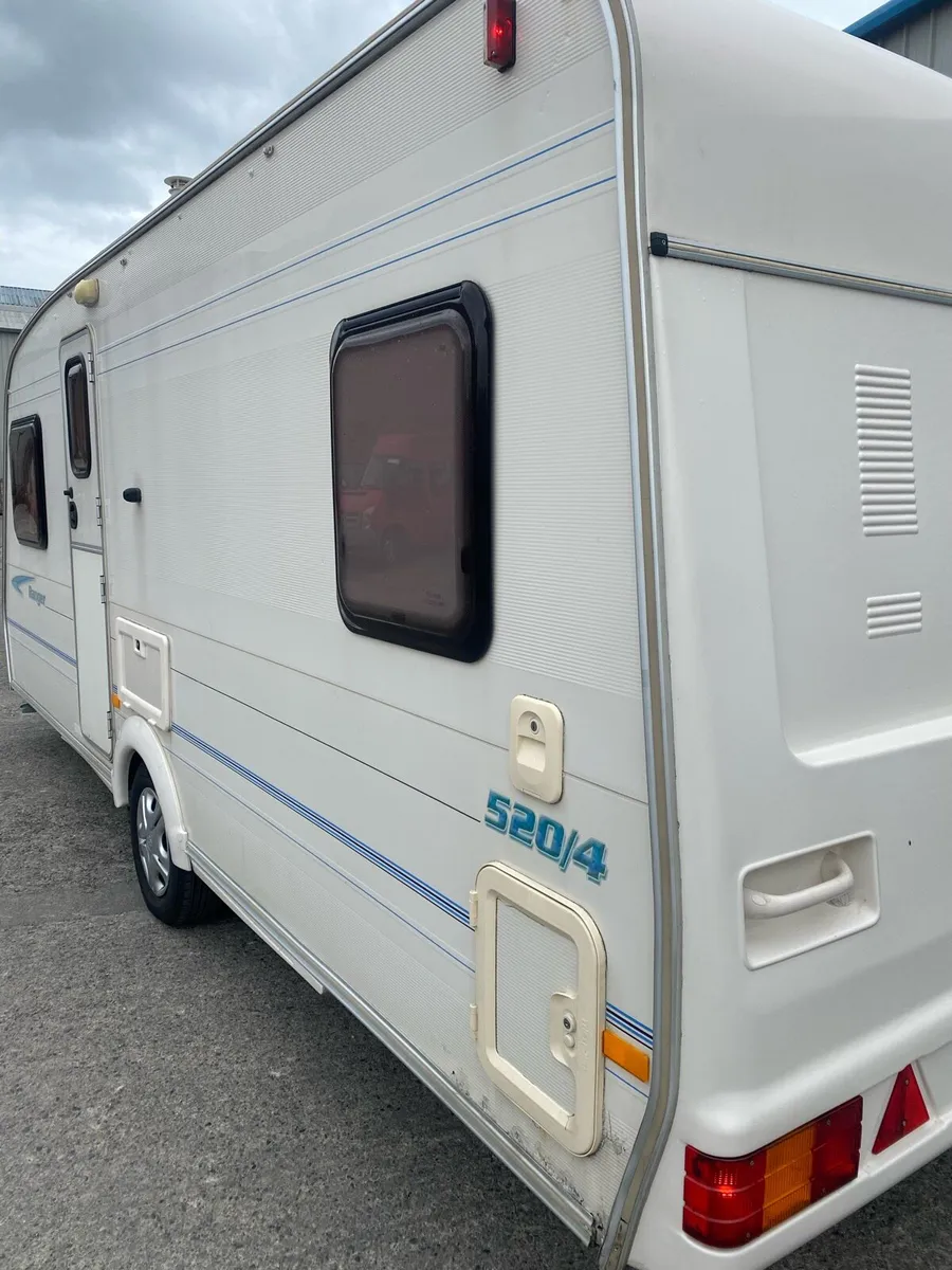 Fixed bed 4 berth caravan - Image 2