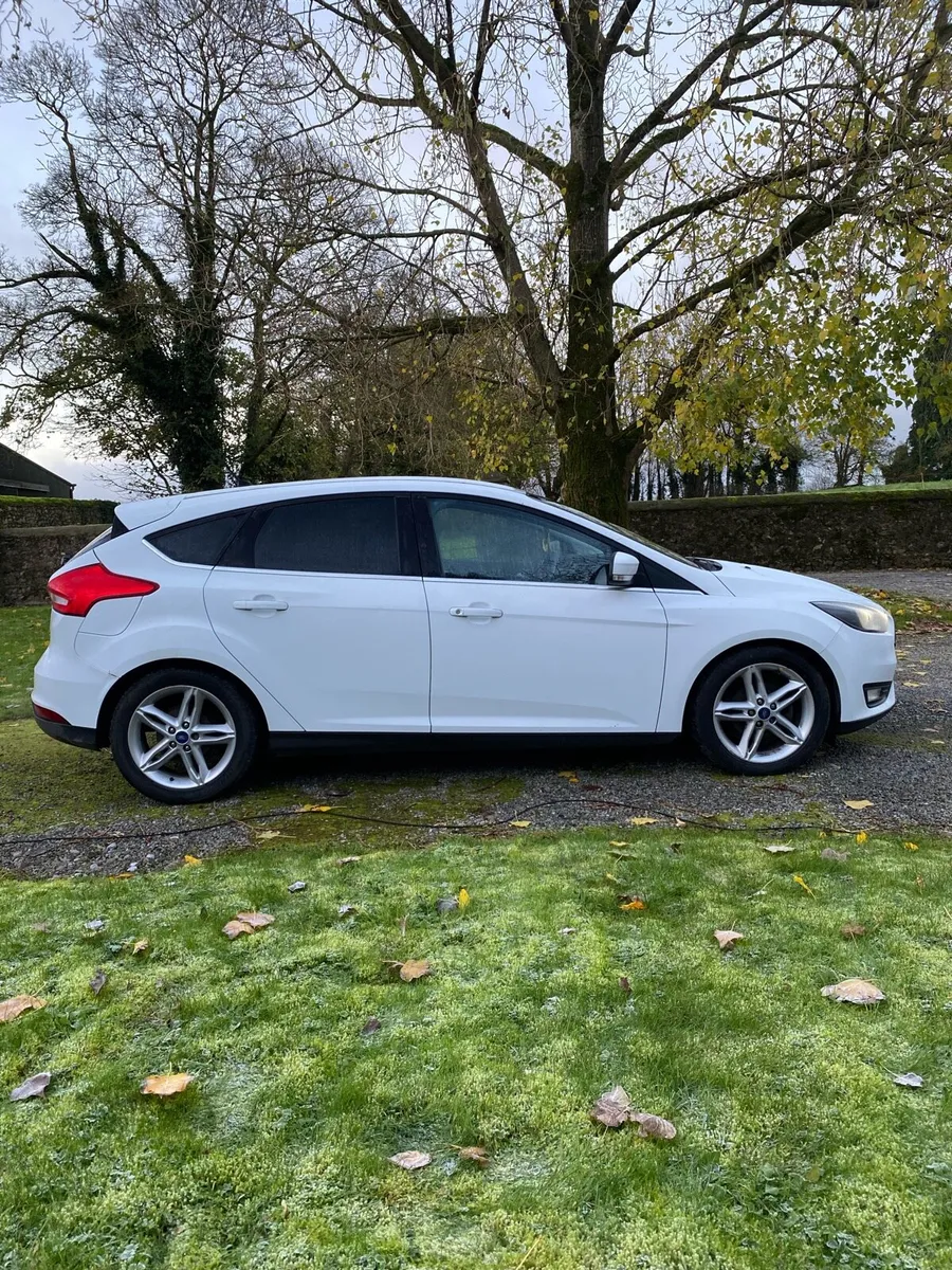 Ford Focus 161 Zetec Sports Trim - Image 2