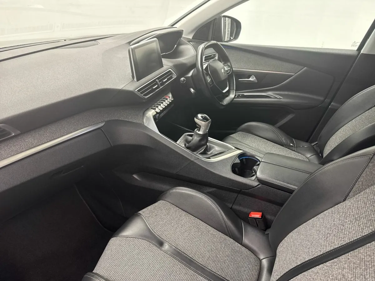 Peugeot 3008 1.5HDI ALLURE *FREE HAMPER* €65 P/W - Image 4