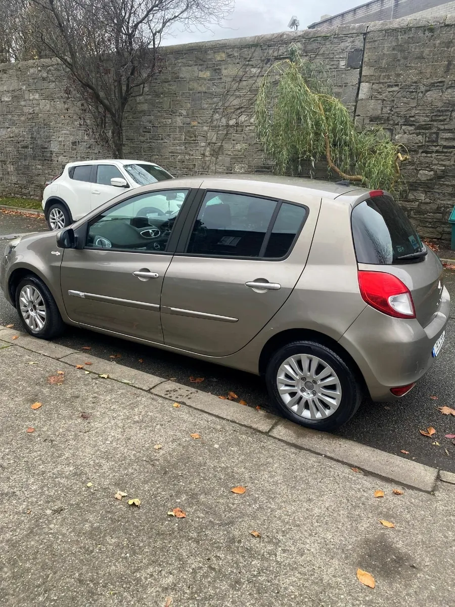 Renault Clio 2010 - Image 4