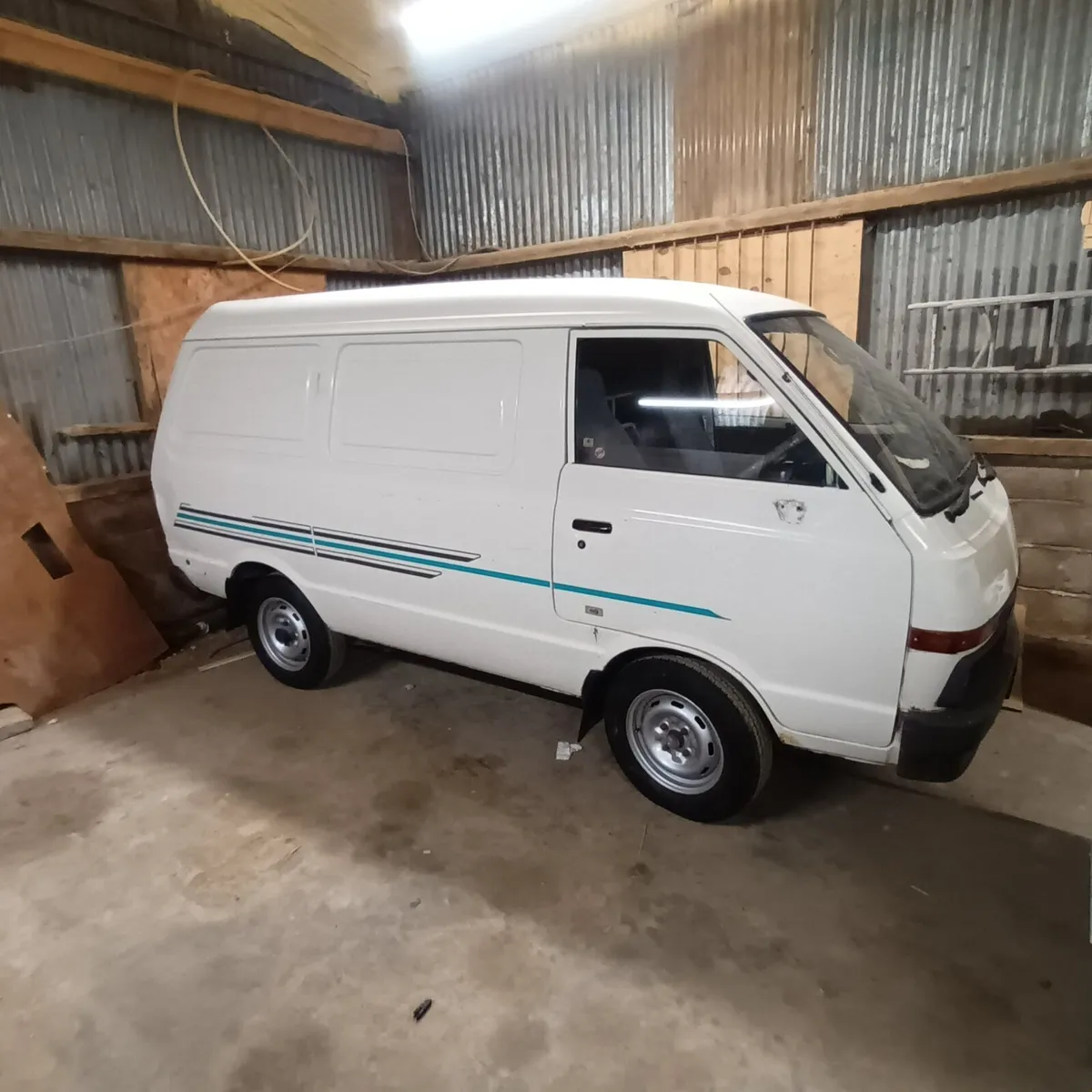 Nissan Vanette 1994 - Image 2