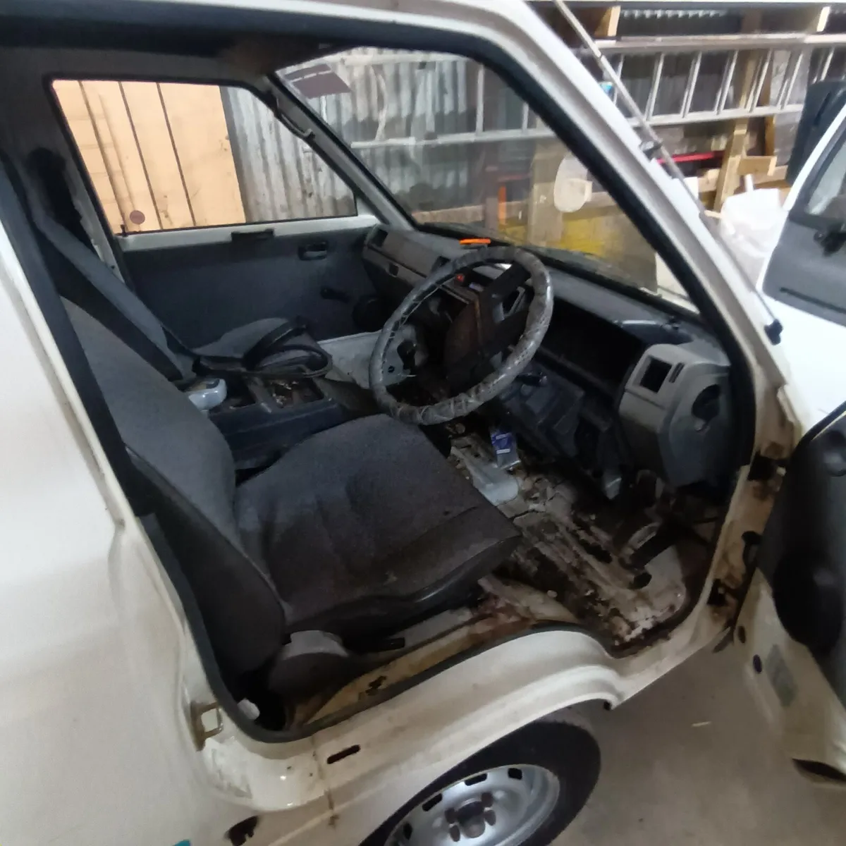 Nissan Vanette 1994 - Image 3