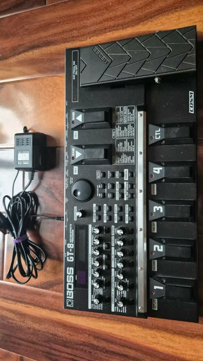 Boss GT8 guitar multieffect processor - Image 3