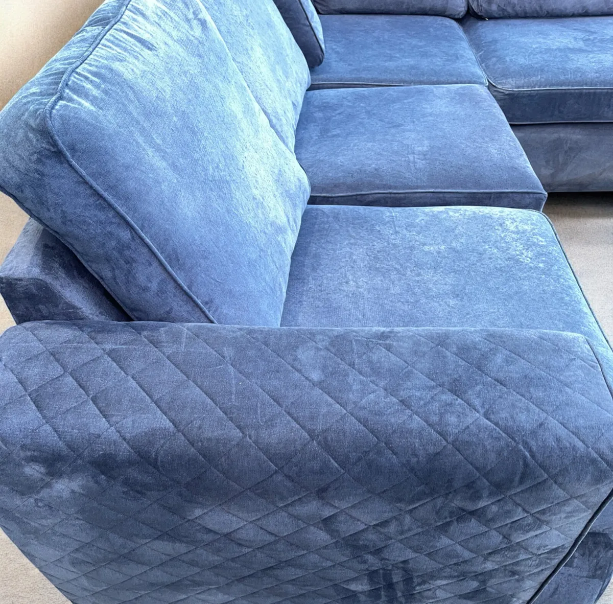 Dfs orka  beautiful corner Sofa  delivery av - Image 3