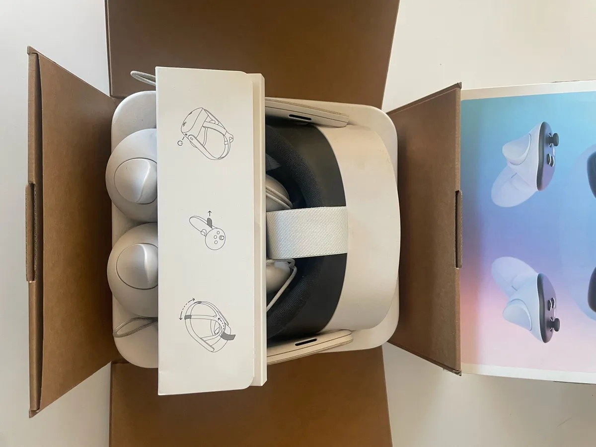 Meta Quest 3S VR - Image 3