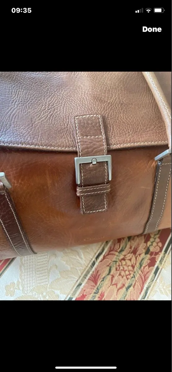 Large Leather Shoulder Bag - Image 2