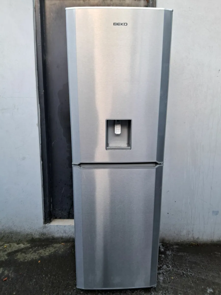 6 MOUNTH OLD FRIDGE AND FREEZER - Image 4