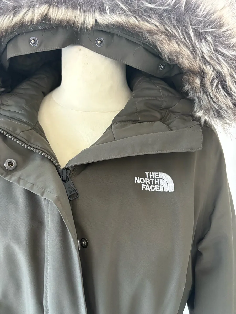 The north face arctic woman’s jacket - Image 3