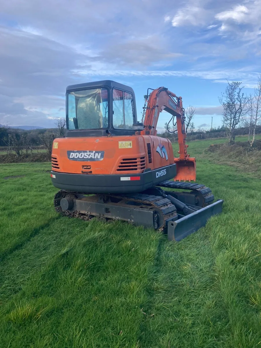 Doosan 55 - Image 3