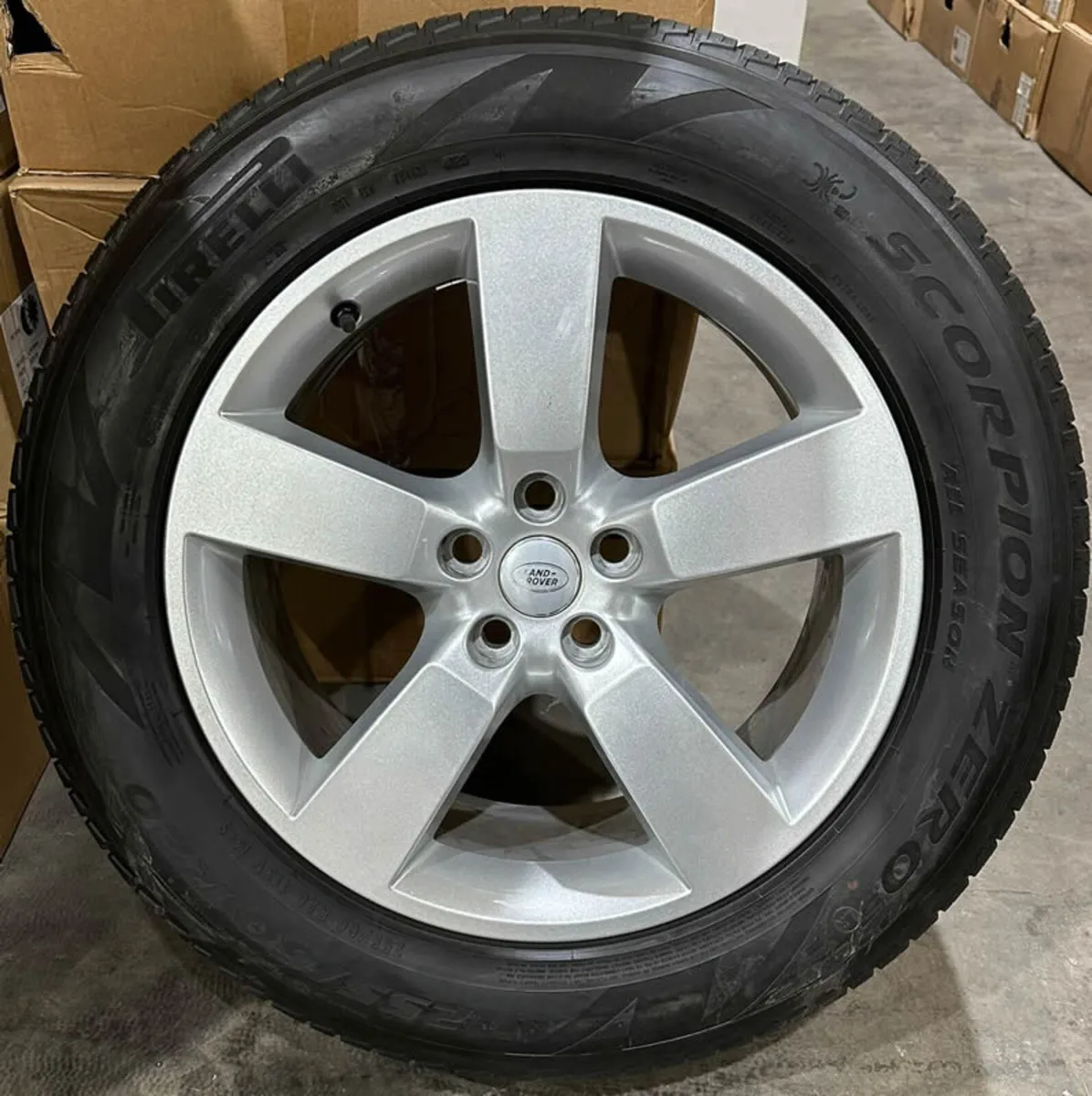 20" GENUINE OEM LAND ROVER DEFENDER 5094 WHEELS - Image 4