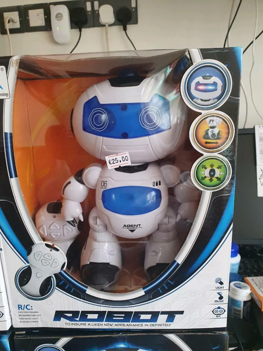 REMOTE CONTROL ROBOT - Image 1