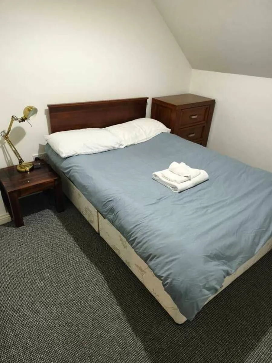 4 Double Beds (2 Small double and 2 Standard) with - Image 2