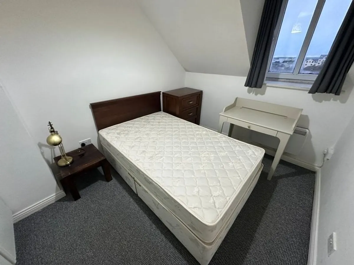 4 Double Beds (2 Small double and 2 Standard) with - Image 4