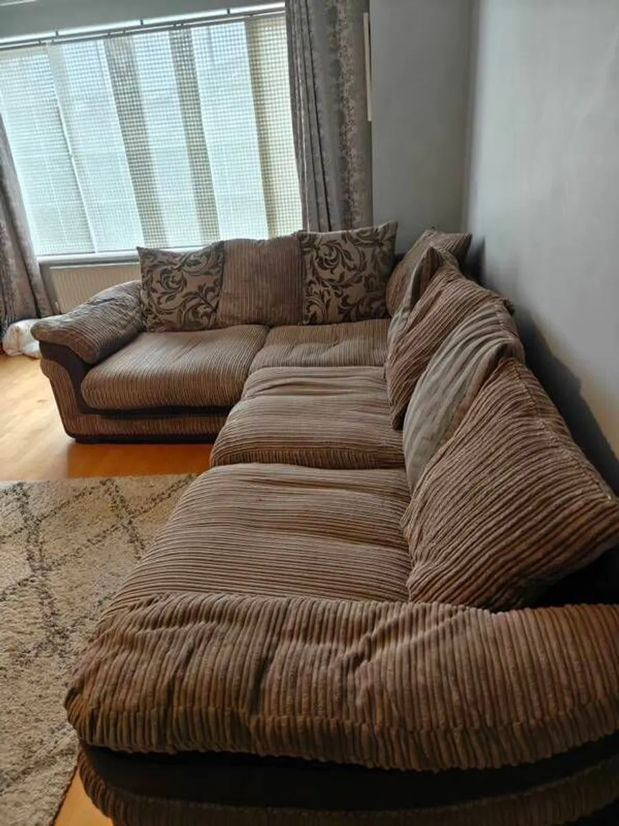 Huge Quality Couch - Image 3