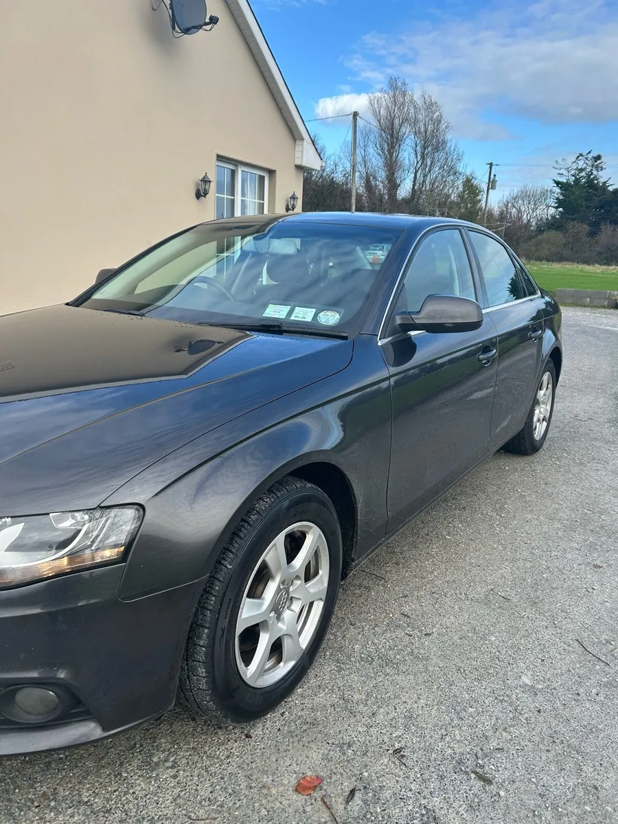 Audi A4 - Image 2