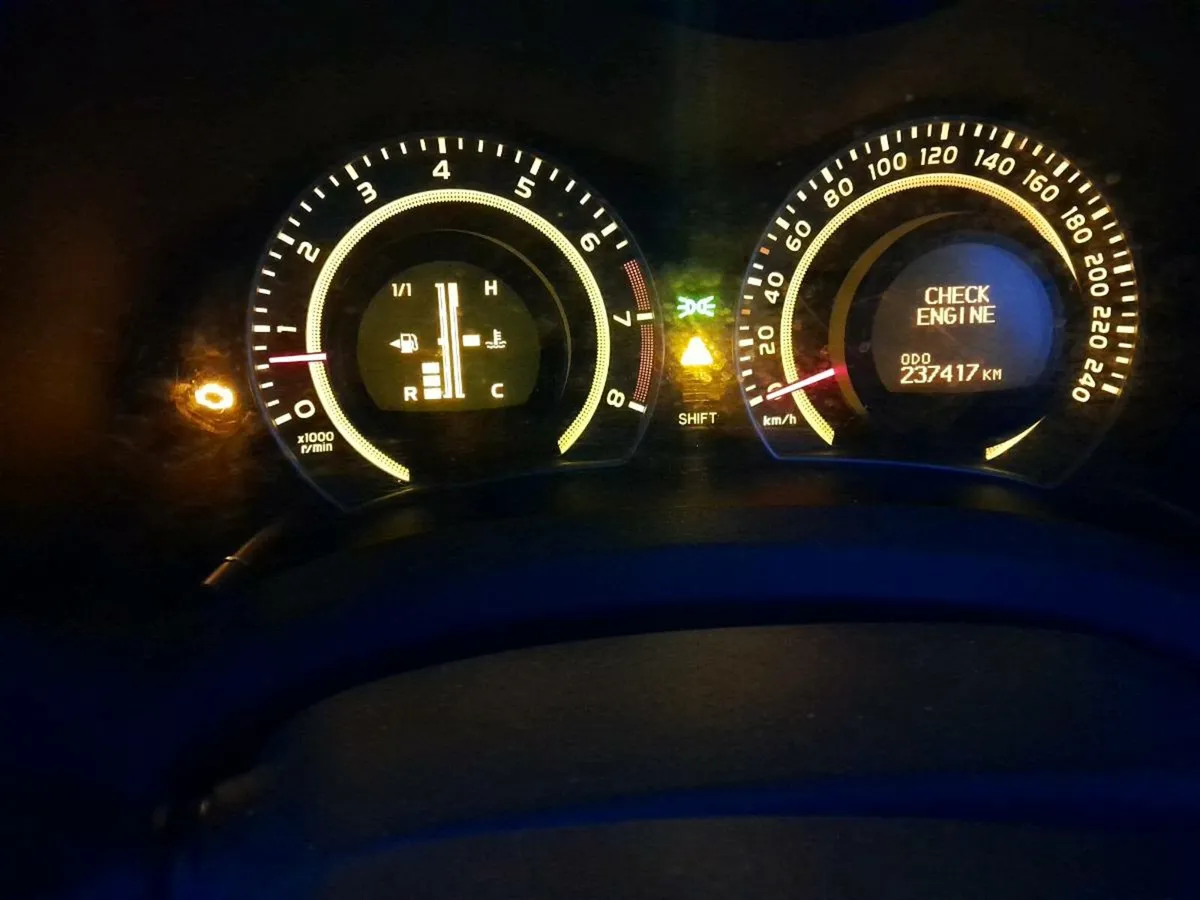 TOYOTA AURIS - Image 4