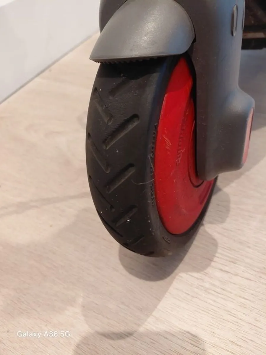 Ninebot ekickScooter zing c20 - Image 3