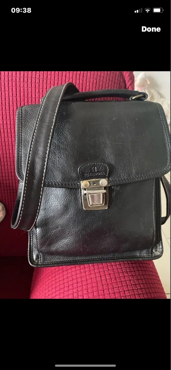 Hexagona Leather Shoulder Bag - Image 1