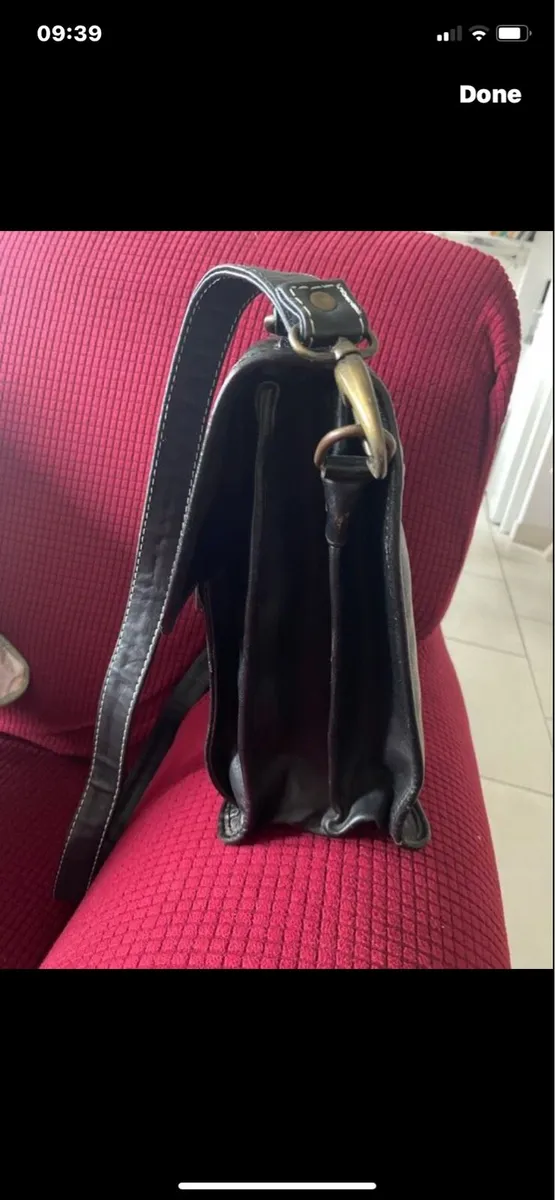 Hexagona Leather Shoulder Bag - Image 3