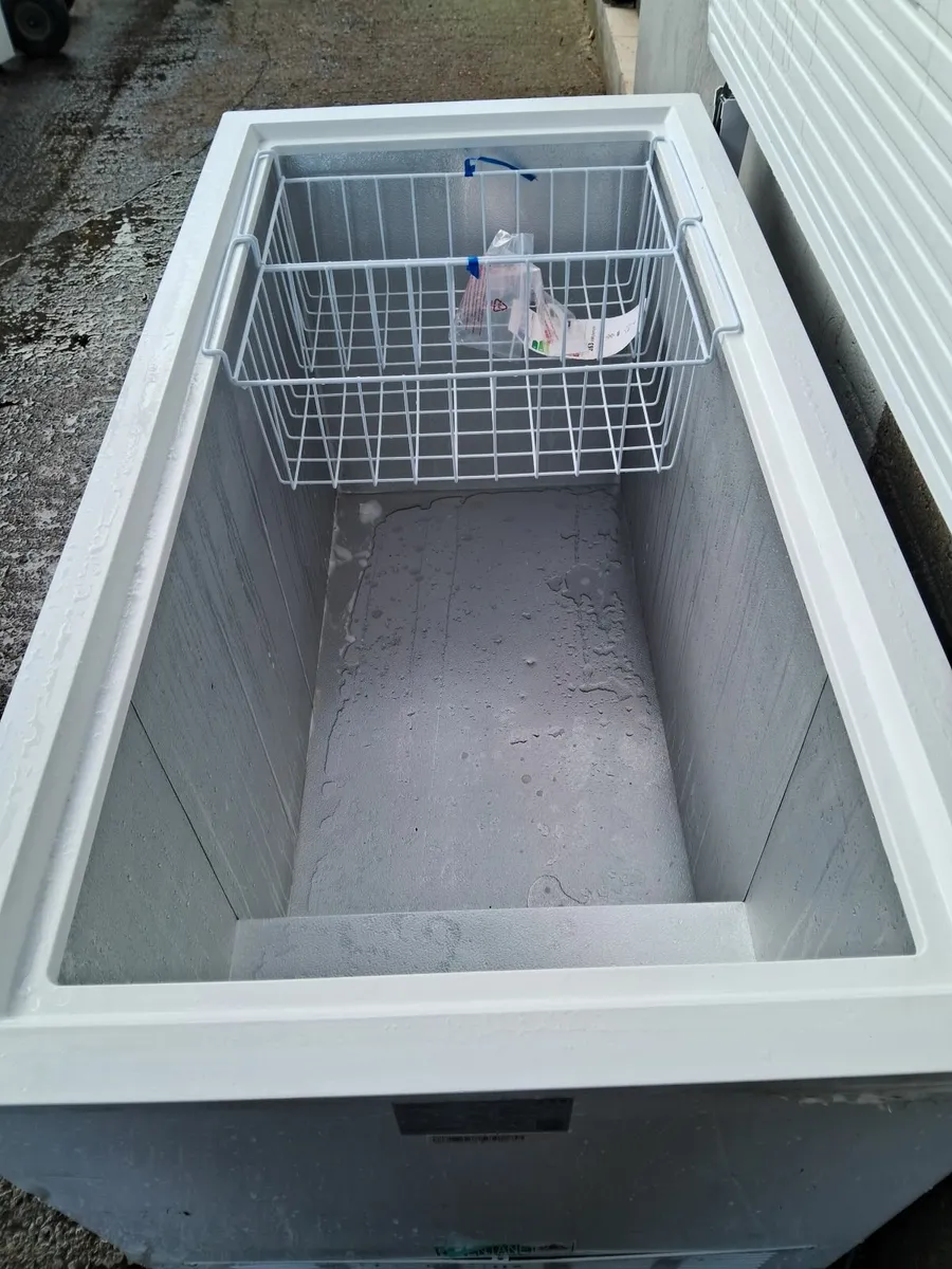 BRAND NEW CHEST FREEZER FOR SALE - Image 3
