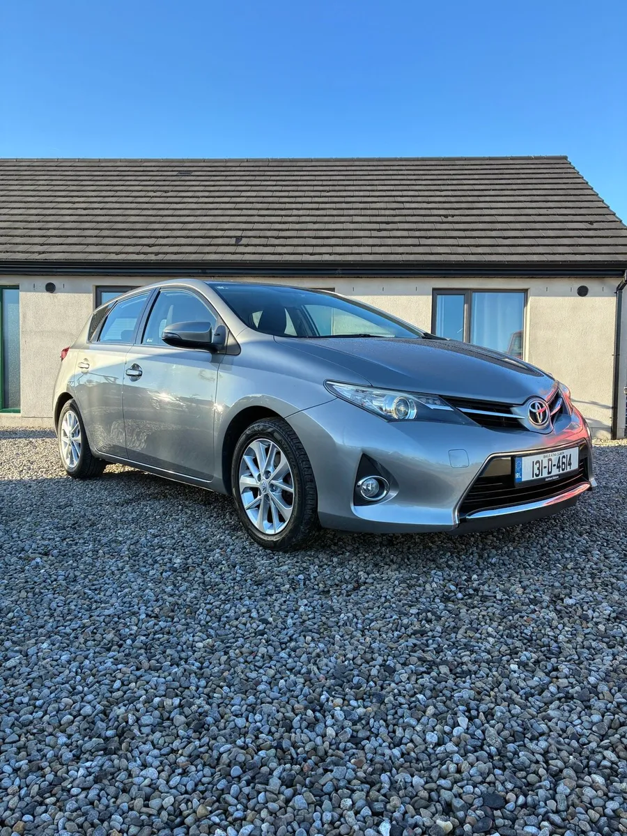 Toyota auris - Image 1
