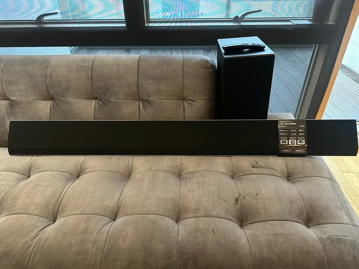 LG Soundbar + Wireless Subwoofer USG10TY - Image 1