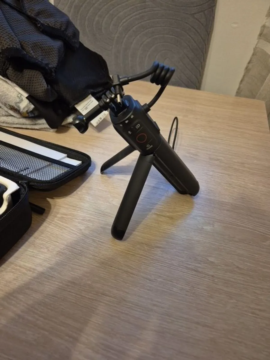 gopro black 9 camera, gopro volta battery tripod grip, case - Image 3