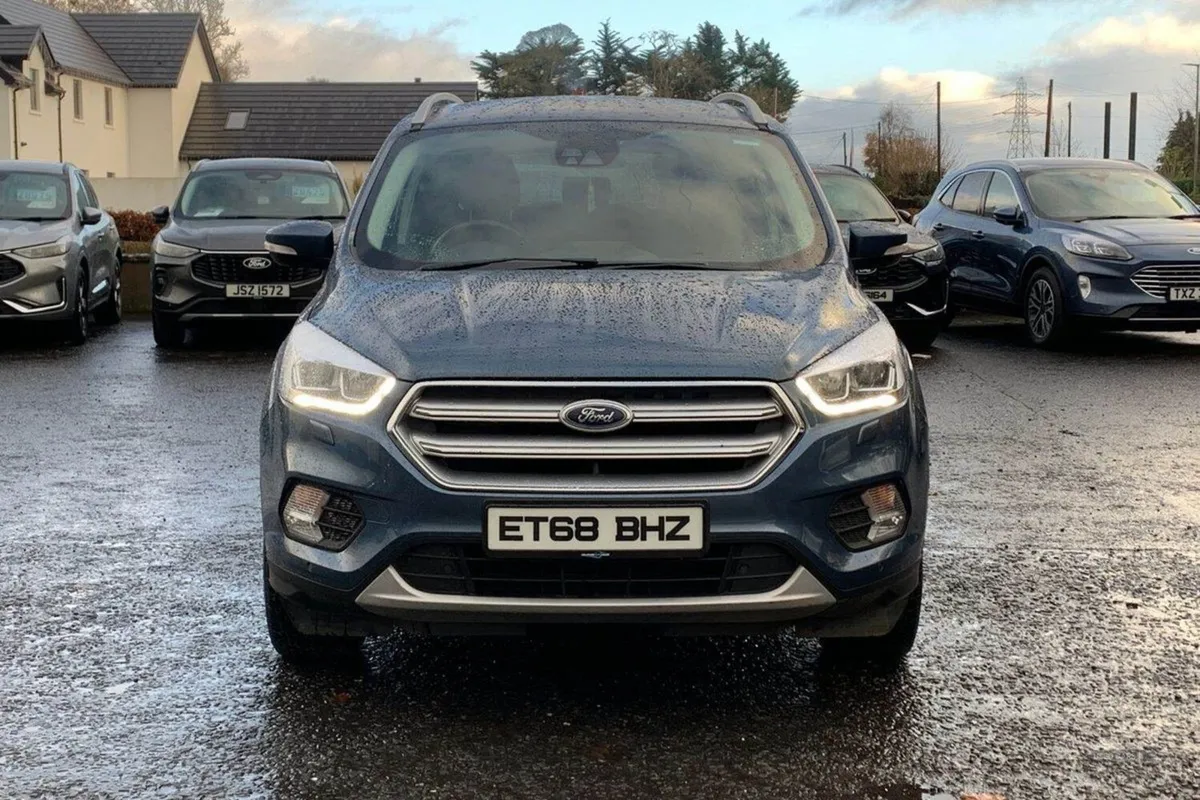 Ford Kuga 2.0 Tdci Titanium Auto in Chrome Blue W - Image 4