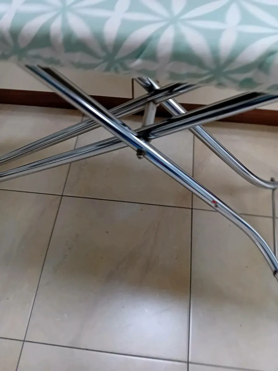 STEAM IRON CORDLESS NEW + IRONING BOARD - Image 2