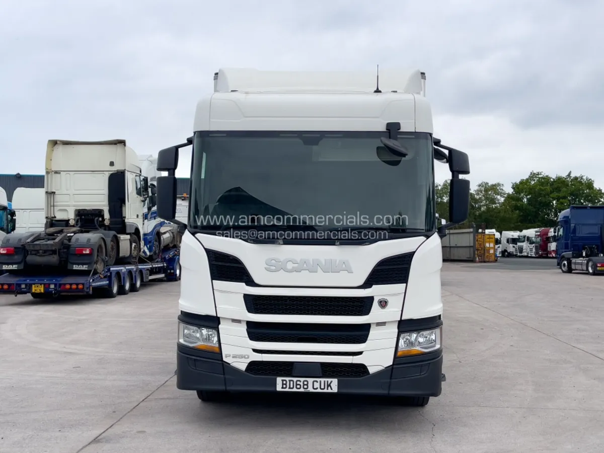 2018 (68) SCANIA P250 4X2 BOX - Image 2