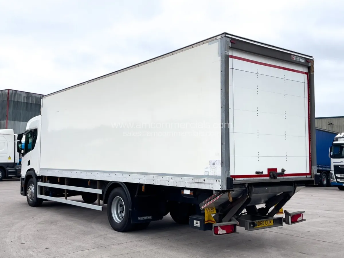 2018 (68) SCANIA P250 4X2 BOX - Image 4