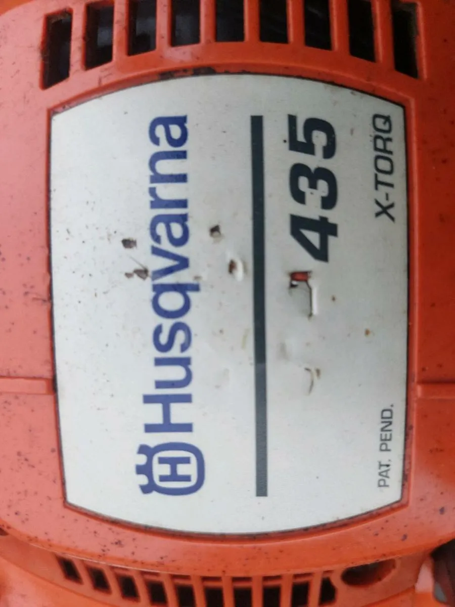 Husqvarna 435 Chainsaw - Image 3