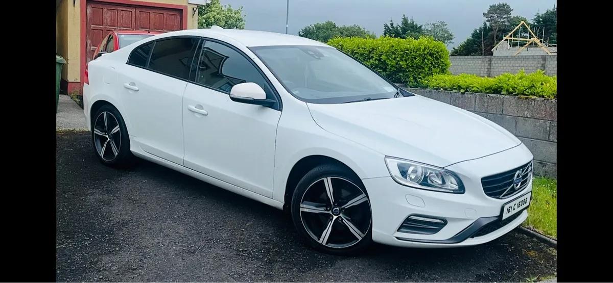 Volvo s60 R-Design sports . 2.0  diesel. - Image 1