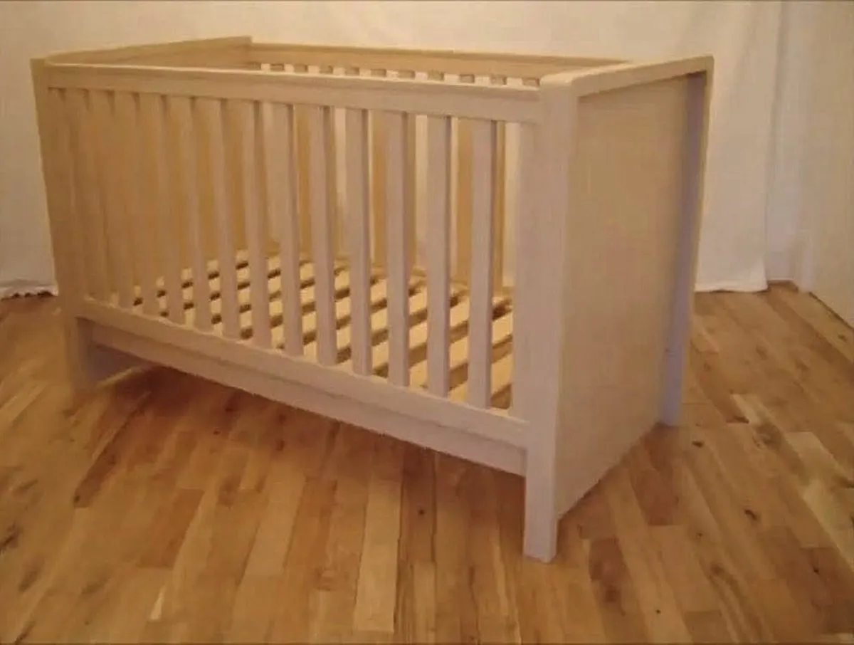 Kub Madera Cot / Toddler Bed + Mattress - Image 4