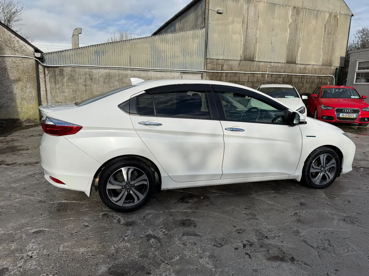 Honda Grace 2015 Leather Edition - Image 4