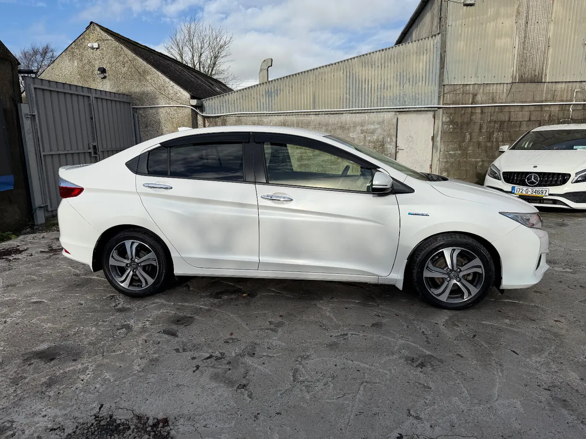 Honda Grace 2015 Leather Edition - Image 3