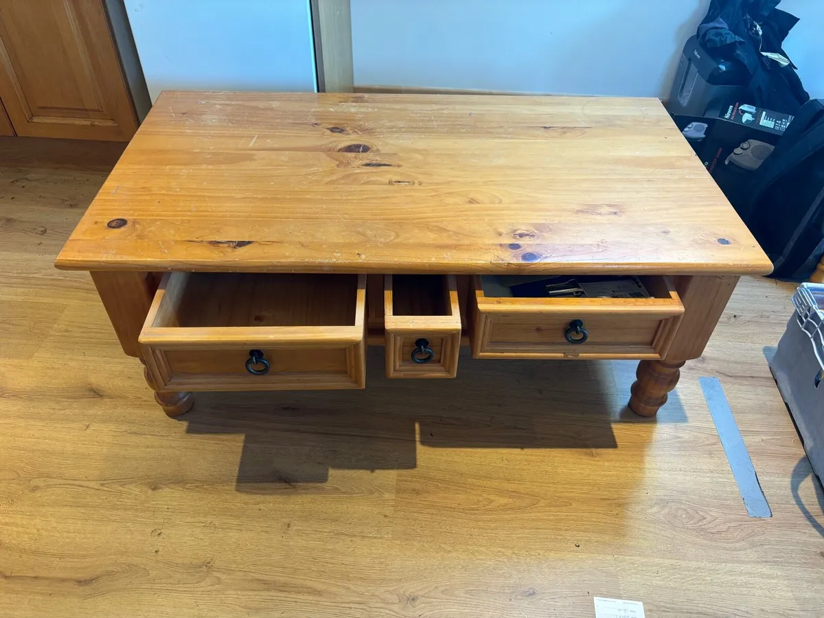 Coffee table - Image 1