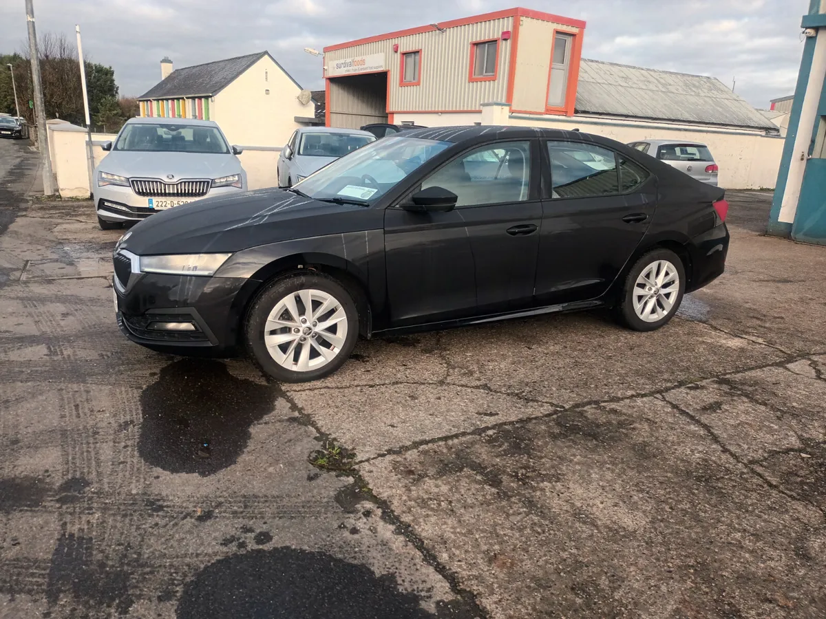 2022 Skoda Octavia OCTAVIA AMB 1.0TSI 110HP - Image 2
