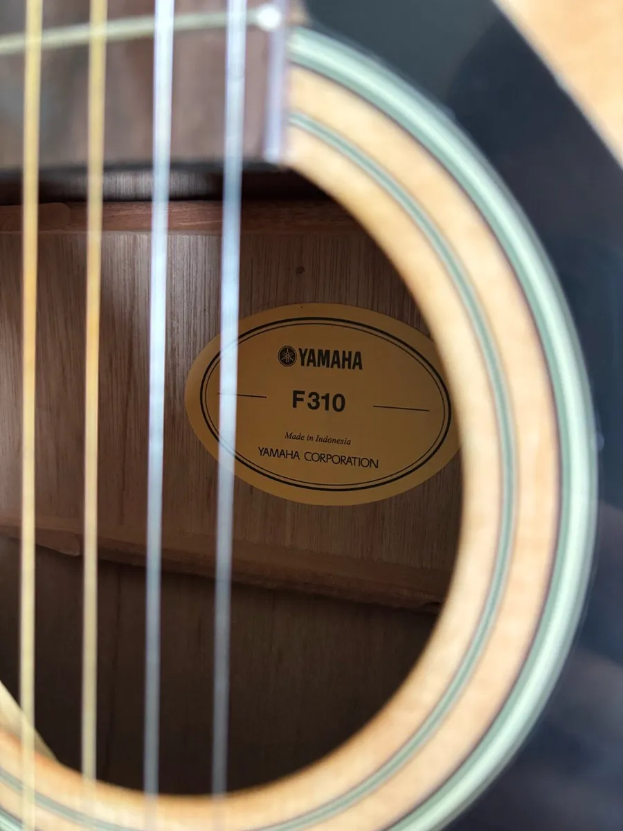 Yamaha Guitar - Image 3