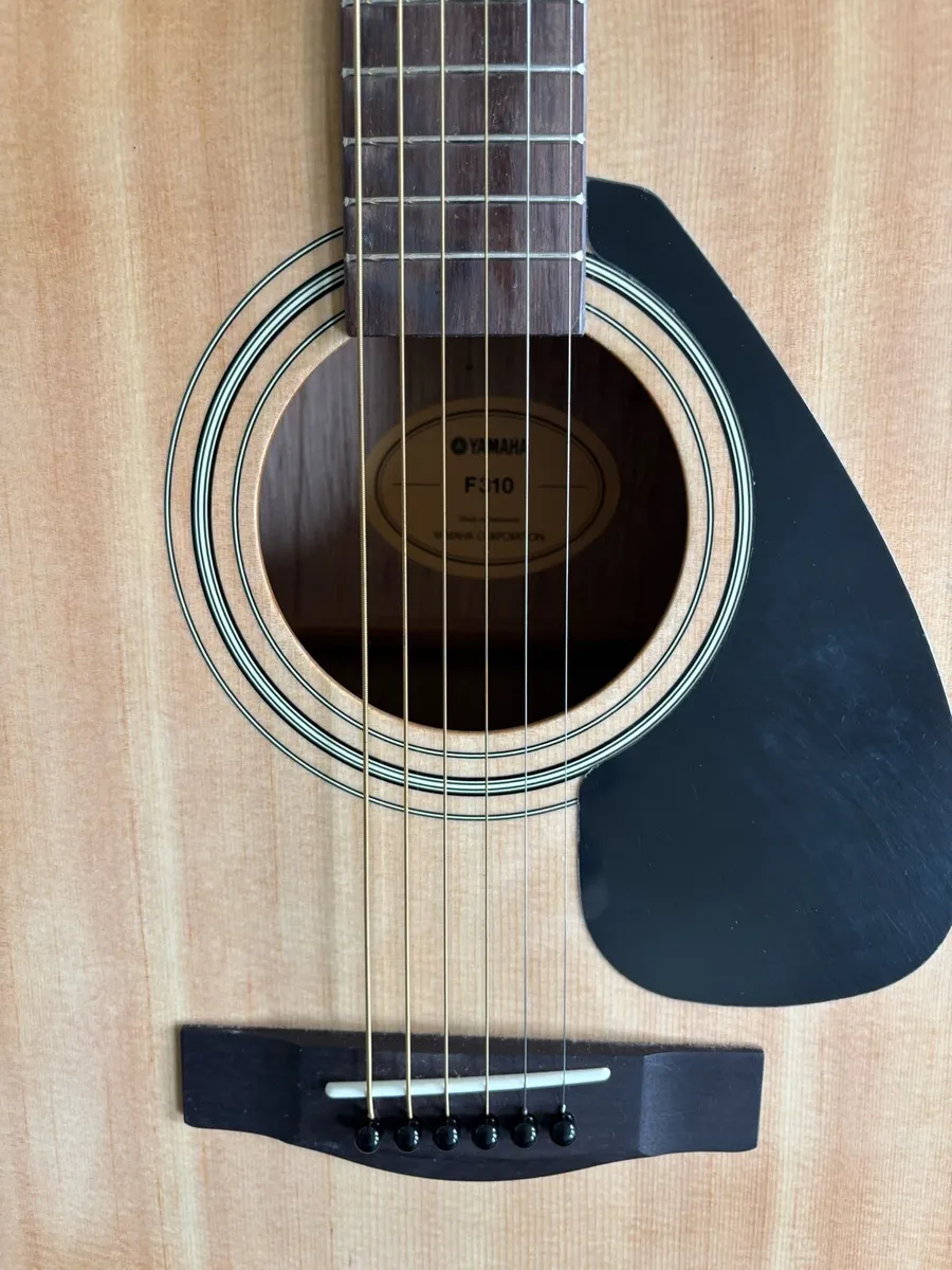 Yamaha Guitar - Image 4