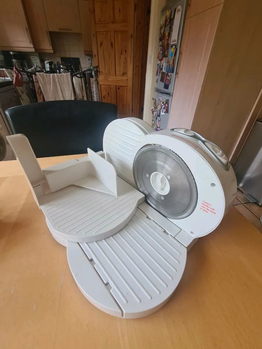 Meat/bread/cheese slicer machine - Image 1