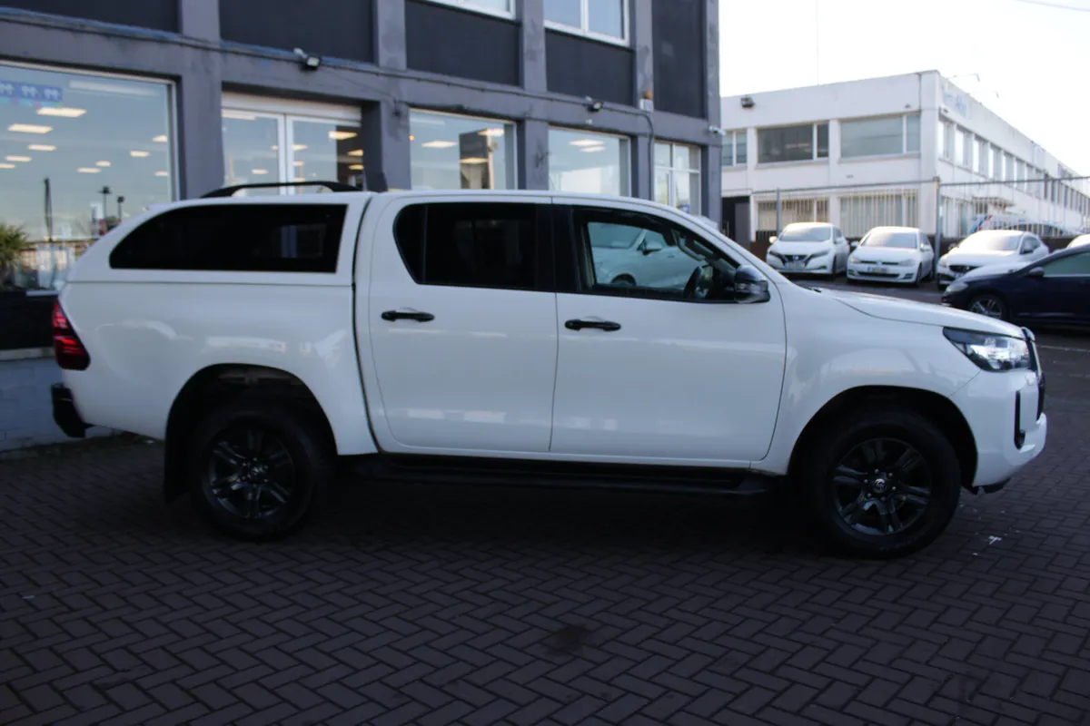 Toyota Hilux 2.4 D-4D ICON EDITION  DOUBLE CAB AUT - Image 3