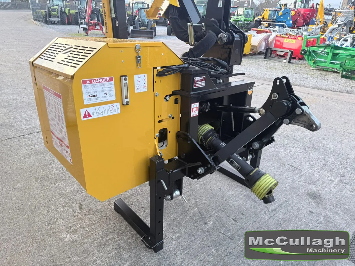 Used McConnel PA6565T Hedgecutter - Image 4