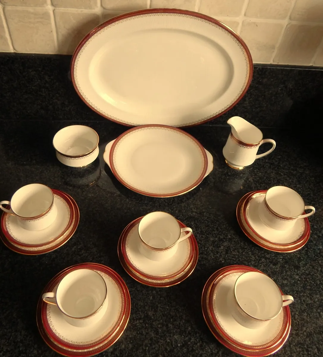 19 Pieces Vintage Paragon China Tea Set & Platter - Image 3