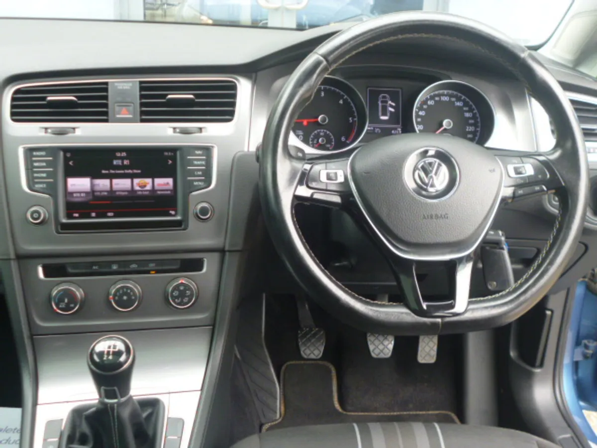 VW Golf Estate 1.6 TDI 110HP BMT Lounge 2016 - Image 4