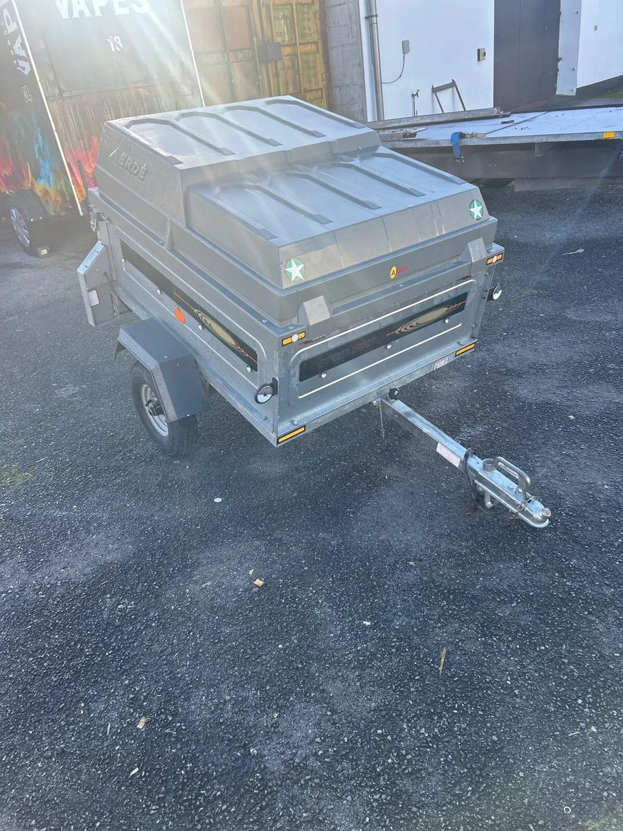 Daxara 127 hardtop covered car trailer - Image 1