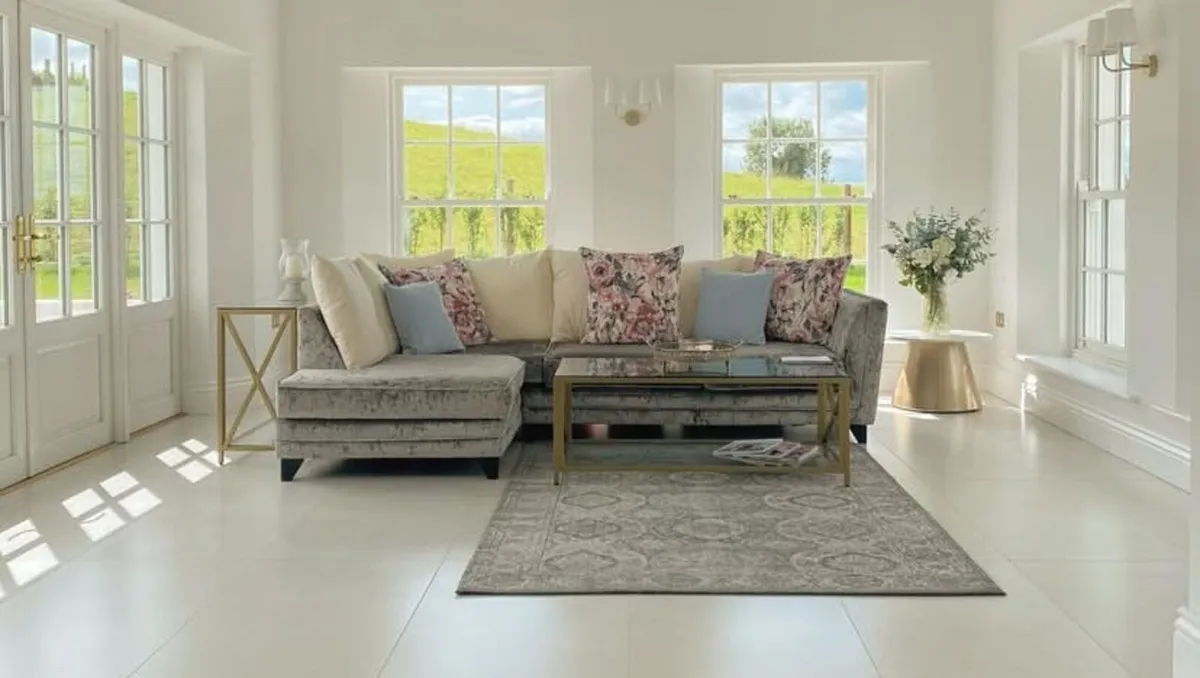 DFS Sofa / Couch - Image 1